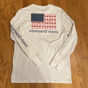 🐳🇺🇸🏈  Boys Vineyard Vines long  sleeve shirt. Size XL 18